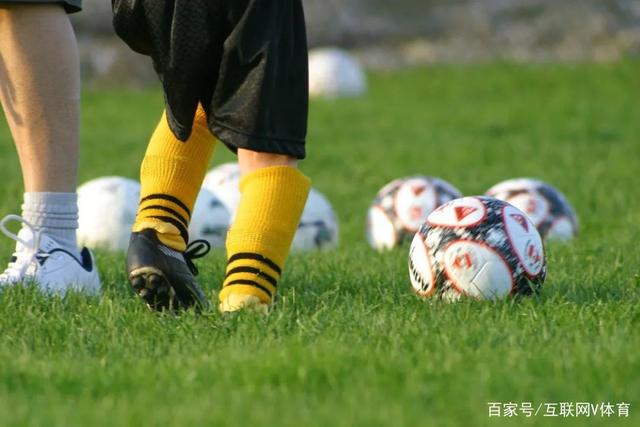 庆典前风波不断，名嘴怒斥尼克斯老板失误